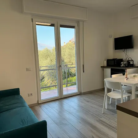 Dama - Parcheggio Privato - Vista * 列尔纳