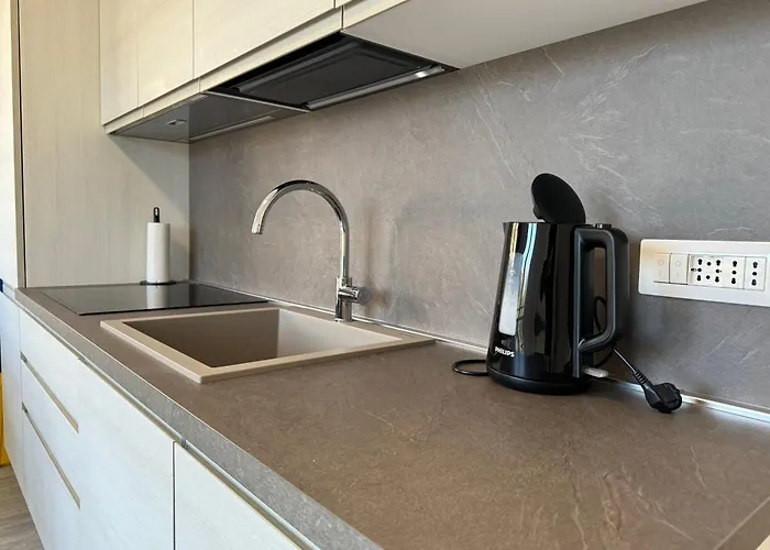 Dama - Parcheggio Privato - Vista 公寓